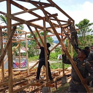 Bangunan Semi Permanen Kembali Didirikan di Bantaran Sungai Muaro Panjalinan, Pemko Padang Tegas Lakukan Penertiban