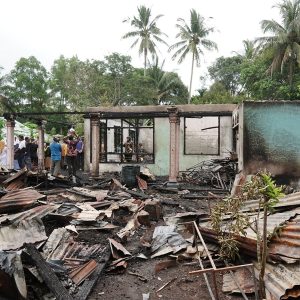 Bupati Tanah Datar Salurkan Bantuan untuk Korban Kebakaran di Simawang, Masyarakat Diimbau Lebih Waspada