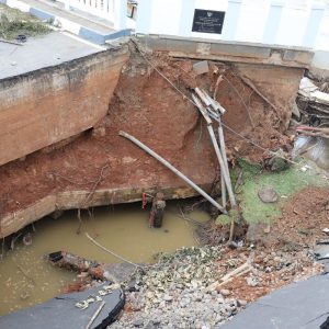 Kepala BNPB dan Menko PMK Tinjau Penanganan Banjir di Bekasi
