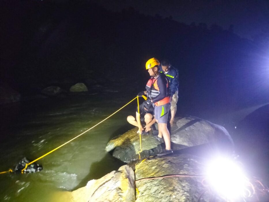 7 Pelajar Terseret Arus Sungai di Padang Berhasil Diselamatkan