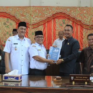 Bupati Yulianto dan Wakil Bupati Ihpan Sajikan Laporan LKPJ 2024 di Hadapan DPRD Pasaman Barat