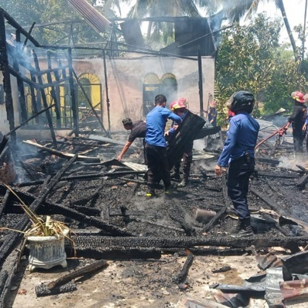 Dua Titik Kebakaran di Solok Ludeskan Empat Rumah Warga, Kerugian Capai Ratusan Juta