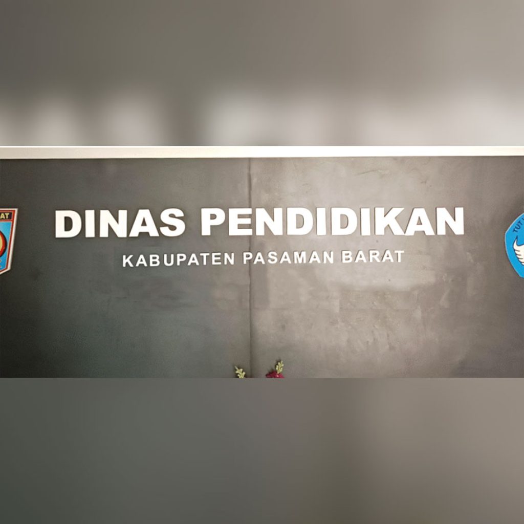 Listrik Dinas Pendidikan Pasbar Sempat Padam, Kadis: Bukan Karena Nunggak 2 Bulan