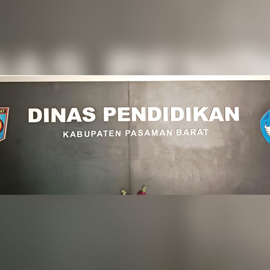 Listrik Dinas Pendidikan Pasbar Sempat Padam, Kadis: Bukan Karena Nunggak 2 Bulan
