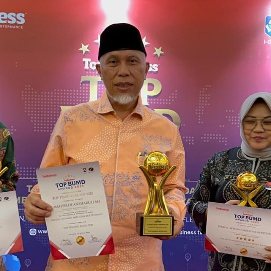 Mahyeldi Diganjar Penghargaan Usai RSAM Bukittinggi Raih Prestasi Nasional