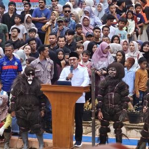 Pagelaran Seni Tradisional di Andaleh Baruah Bukik Ditutup Meriah oleh Bupati Tanah Datar Eka Putra