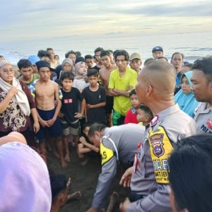 Pelajar Solok Terseret Ombak di Pantai Ujung Batu Padang