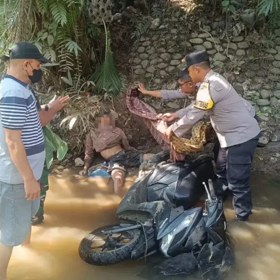 Pemotor Muda Tewas di Bawah Jembatan Sungai Napau Dharmasraya