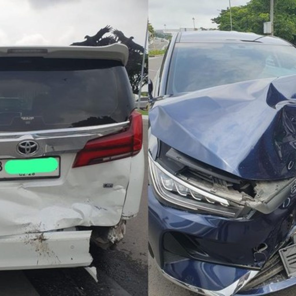 Taksi Online Mobil Listrik Tabrak Toyota Alphard di Dekat Terminal 3 Bandara Soekarno-Hatta