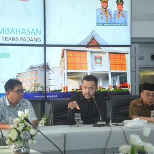 Wali Kota Padang Tanggapi Keluhan Operator Trans Padang