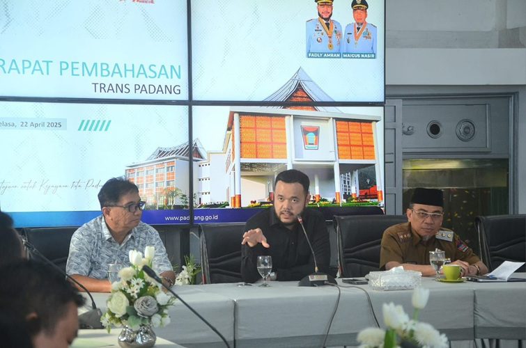 Wali Kota Padang Tanggapi Keluhan Operator Trans Padang