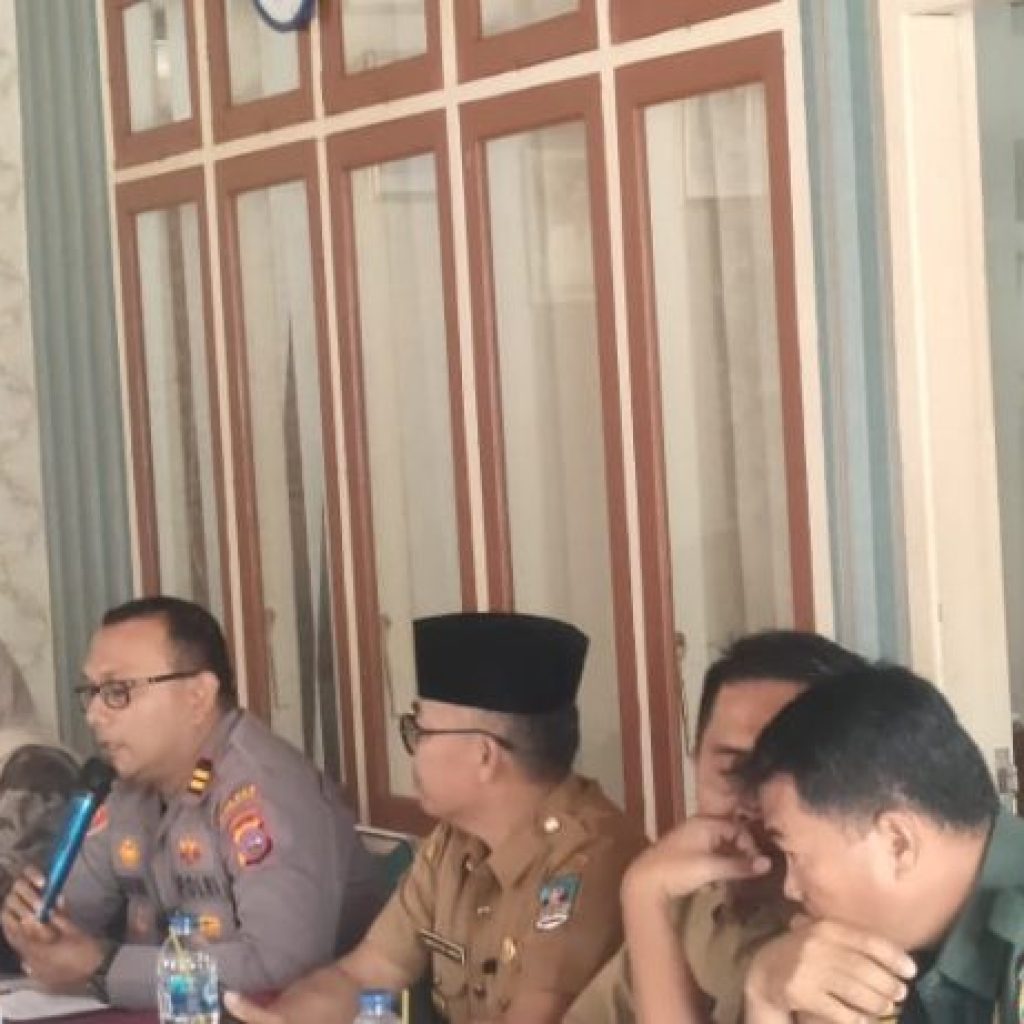 Kapolsek Pulau Punjung Ikuti Mediasi Sengketa Lahan antara Ninik Mamak dan PT. BRM di Dharmasraya