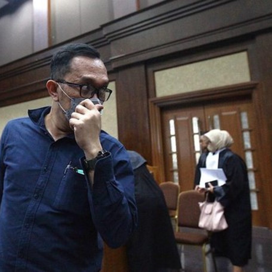 Tangisan dan Pleidoi Hakim Heru: Nama Dijual, Dituduh Terima Suap, Kini Minta Dibebaskan