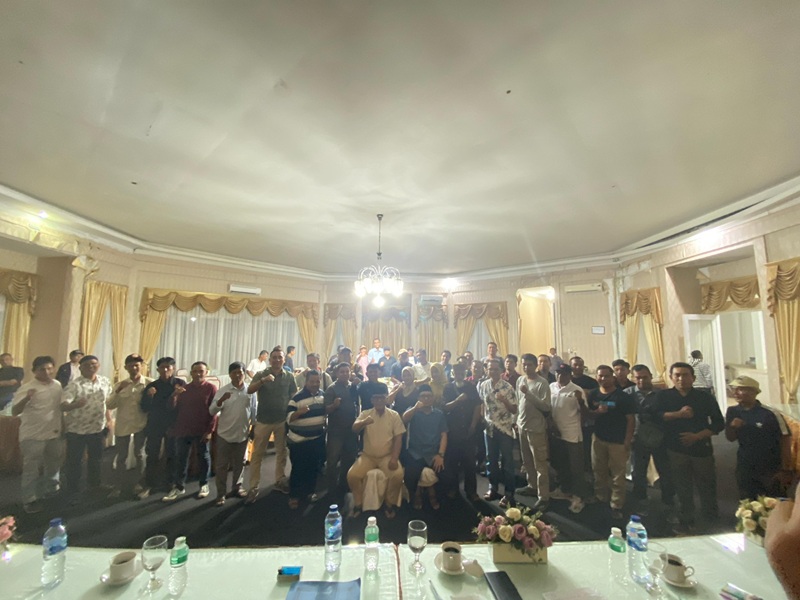 Bupati Pasbar Ajak Media Beri Kritik Membangun untuk Kemajuan Daerah