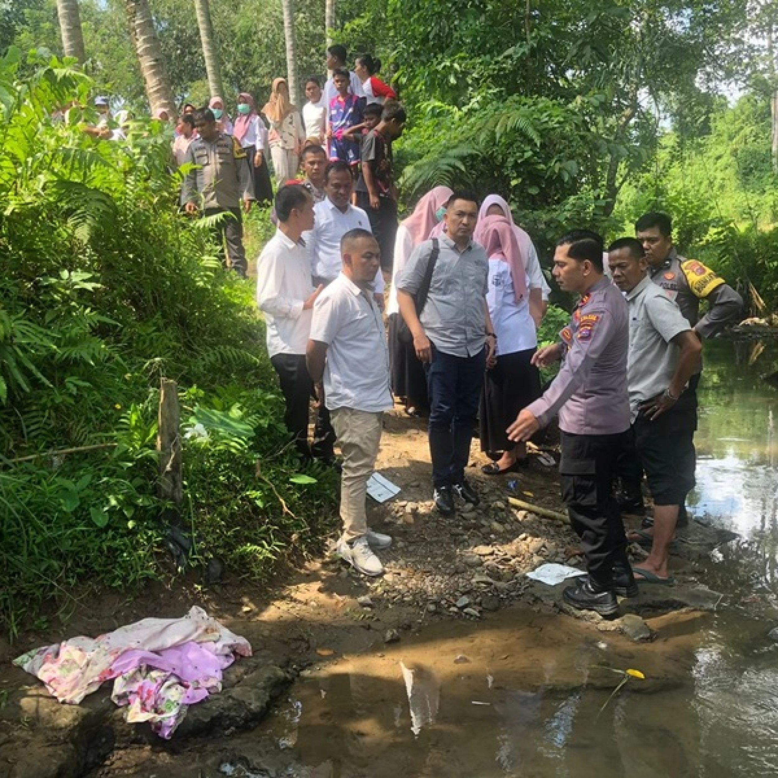 Jasad Bayi Ditemukan di Tepi Sungai Sijunjung