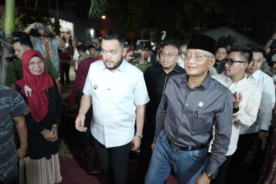 Menteri PU Tinjau Langsung Lokasi Banjir Padang, Pemko Serahkan Proposal Penanganan