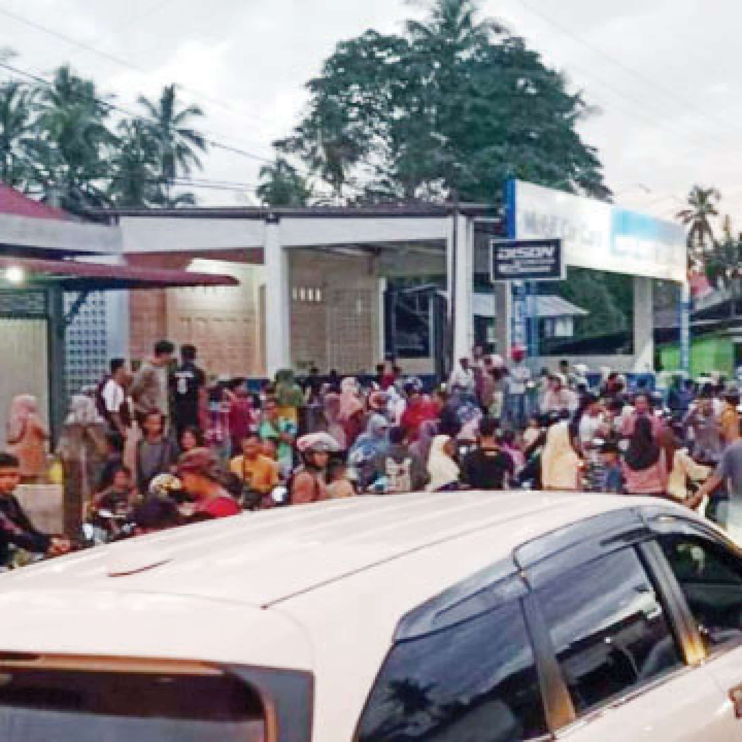 Pelajar Berduaan di Toko Terkunci, Ratusan Warga Geruduk Lokasi