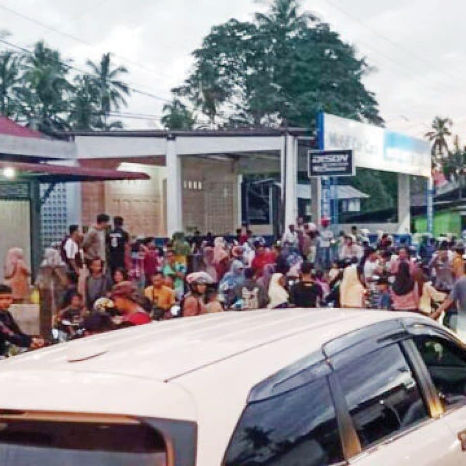 Pelajar Berduaan di Toko Terkunci, Ratusan Warga Geruduk Lokasi