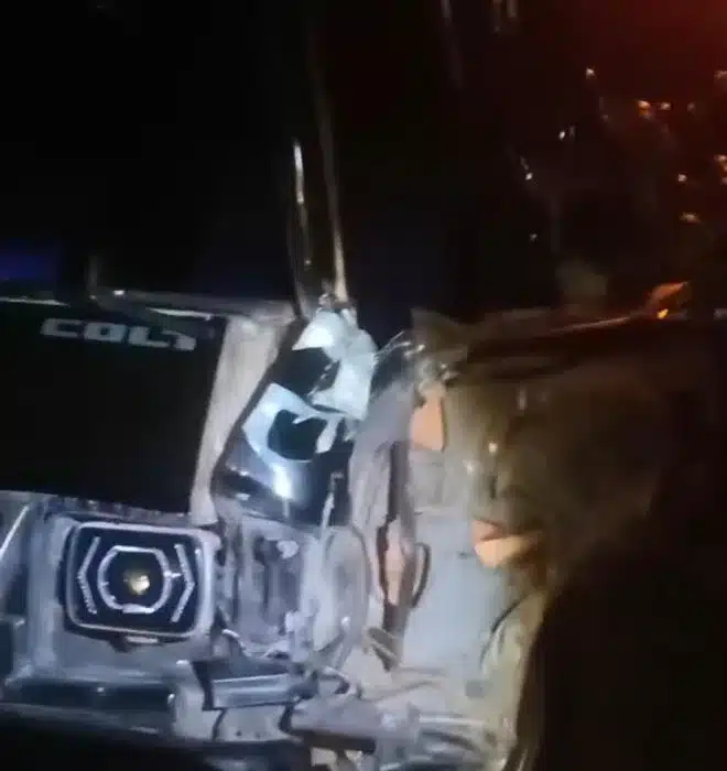 Pikap Hantam Truk Parkir di Padang Pariaman, Satu Orang Kritis
