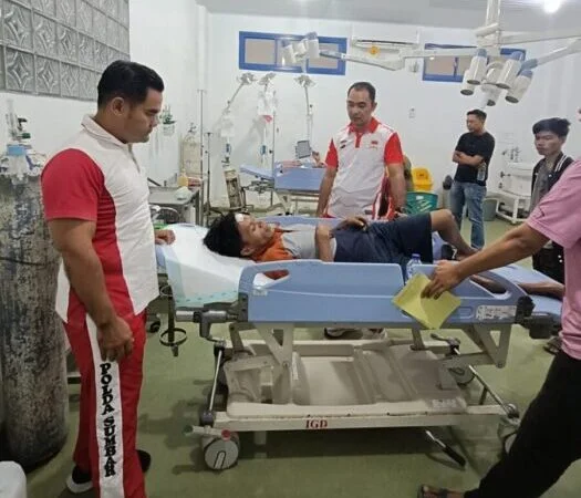 Truk Hantam Pemotor dan Pagar Sekolah di Padang Pariaman, 2 Luka Serius