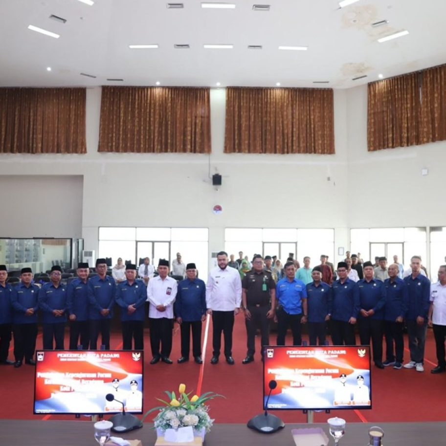 Wali Kota Padang Kukuhkan FKUB 2025–2030, Salmadanis Resmi Jadi Ketua