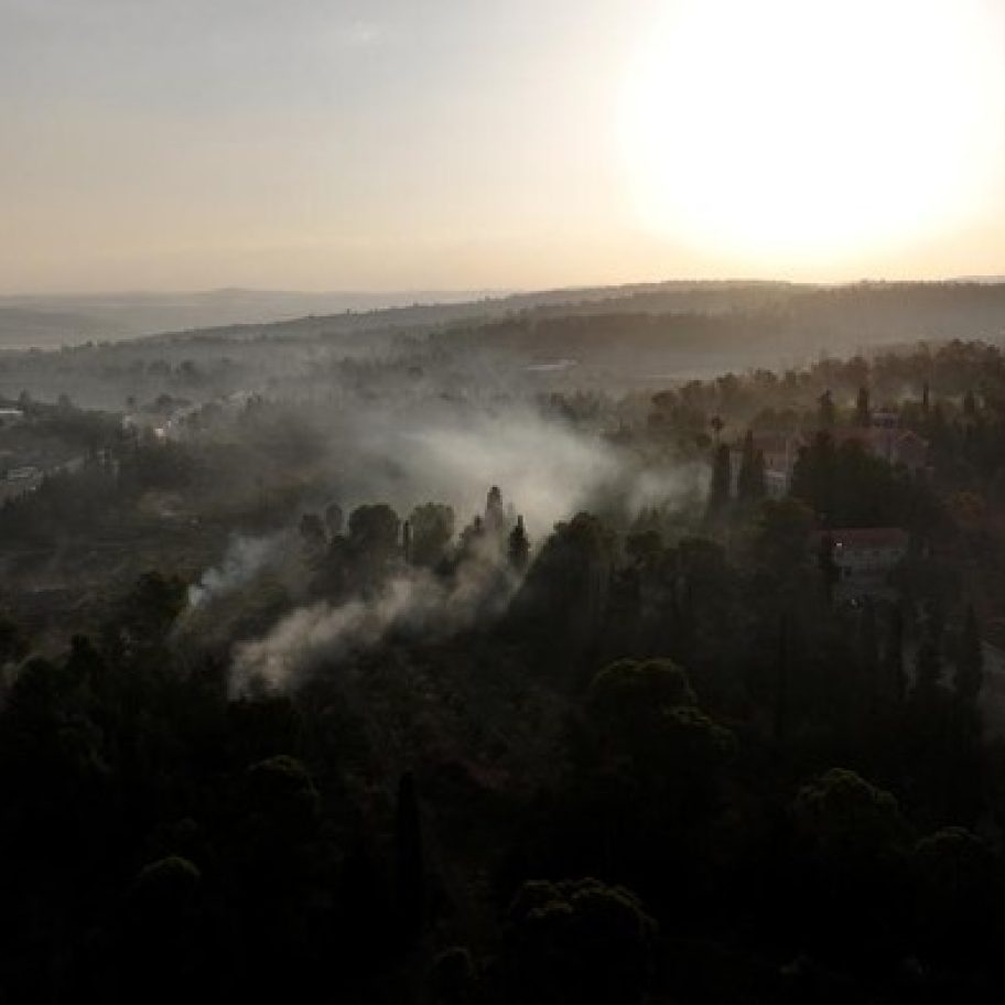Latrun Terbakar: Hutan Hangus, Biara Bersejarah Terancam