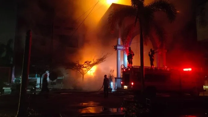 Kuliah Pascasarjana FKM Unand Dipindahkan Usai Gedung Terbakar
