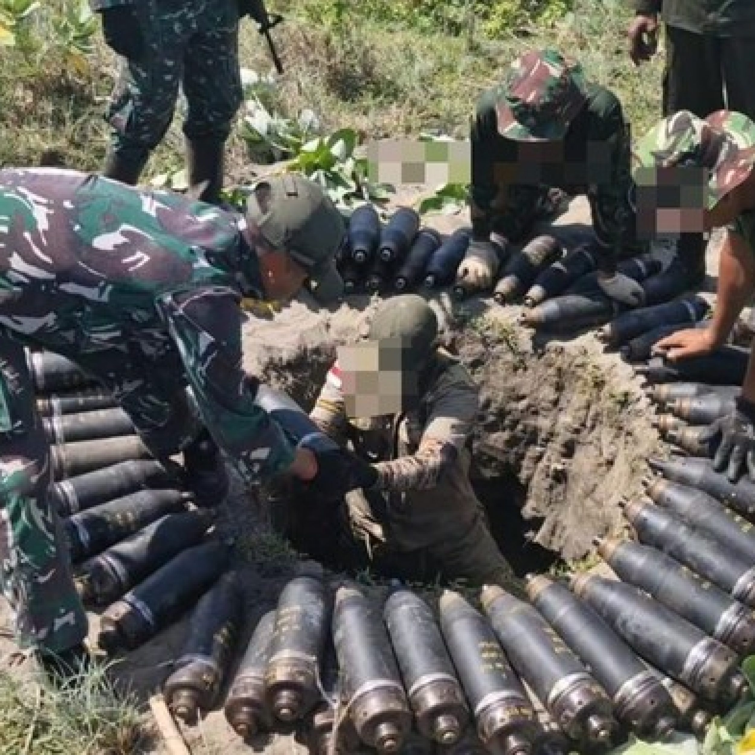Ledakan Amunisi Usai Pemusnahan di Garut Tewaskan 13 Orang