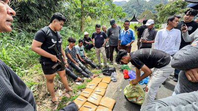 Jaringan Narkoba Terbongkar: 3 Kurir Ganja 17 Kg Dibekuk di Agam, Sumbar