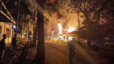 Dinas Pertanian Tanah Datar Terbakar Dini Hari, Kerugian Diduga Sentuh Rp 3 Miliar