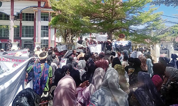 Gelombang Protes Nelayan Air Haji Barat Novermal Didesak Mundur di DPRD Pesisir Selatan