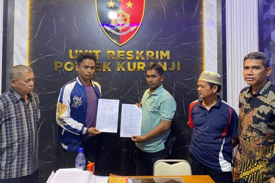 Judi Online Diduga Jadi Pemicu Pria Bermobil Bobol Kotak Amal Masjid di Padang