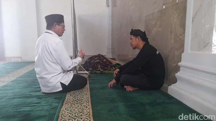 Kabar Duka Ustaz Yahya Waloni Meninggal Dunia di Atas Mimbar Masjid Makassar
