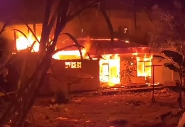 Kebakaran Pesisir Selatan: Rumah Pedagang Ludes Saat Pemilik Terlelap