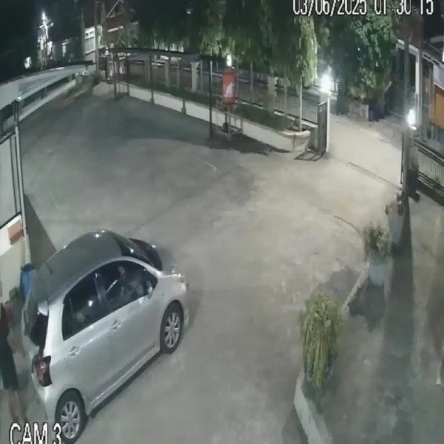 Kotak Amal Masjid Al-Amin Padang Digondol Maling Bermobil: Aksi Terekam Jelas CCTV!