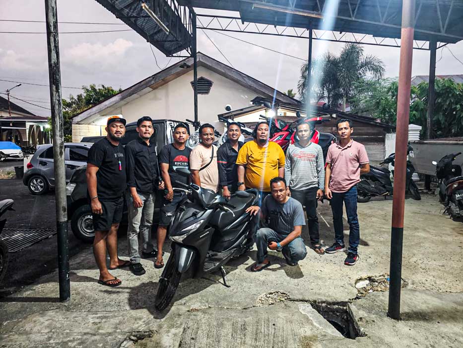 Oknum PNS di Padang Panjang Diringkus Polisi, Terlibat Penggelapan 7 Motor Modus Rental Oknum PNS di Padang Panjang Diringkus Polisi, Terlibat Penggelapan 7 Motor Modus Rental