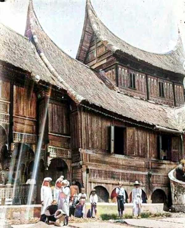 Orang Minang Belum Tentu Orang Padang, Sebaliknya Orang Padang Belum Tentu Orang Minang