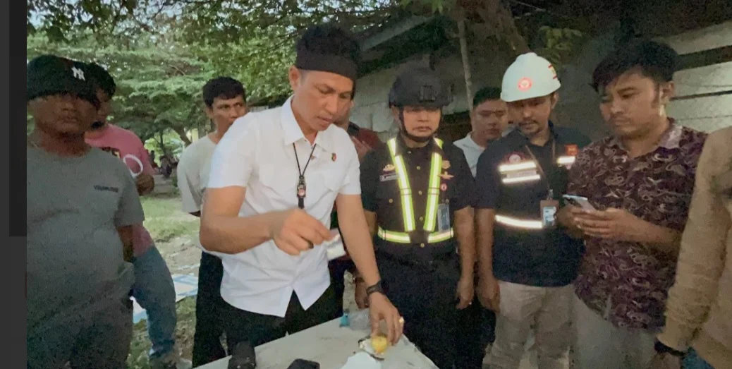 Padang Geger: Sarang Narkoba Digerebek, Empat Pelaku Diciduk, 21 Paket Sabu Disita!
