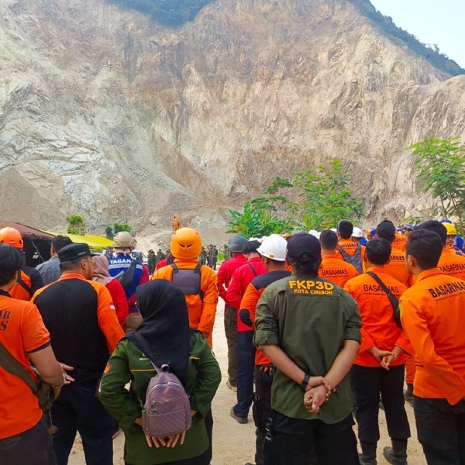 Pencarian Korban Longsor Tambang Gunung Kuda Cirebon Dihentikan, 4 Orang Belum Ditemukan