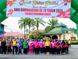 Polres Pasbar Semarakkan HUT Bhayangkara ke-79: Jalan Santai dan Senam Sehat Bangun Kebersamaan