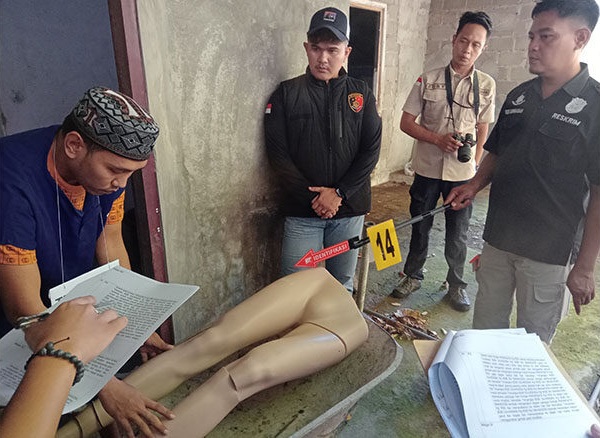 Rekonstruksi Mutilasi Bukit Ransam Pengakuan Sadis Bobi Memakan Daging Korban