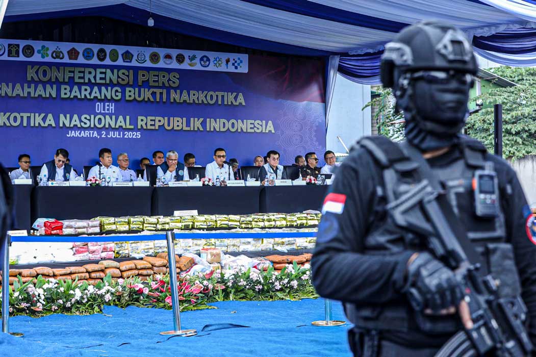 BNN Nyatakan Perang Total Ratusan Kilogram Narkotika Dimusnahkan di Kampung Boncos