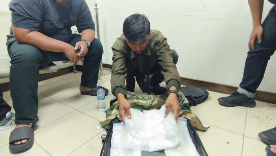 BNNP Sumbar Berhasil Gagalkan Penyelundupan 2 Kg Sabu di Bandara Minangkabau: Jaringan Lintas Pulau Terbongkar