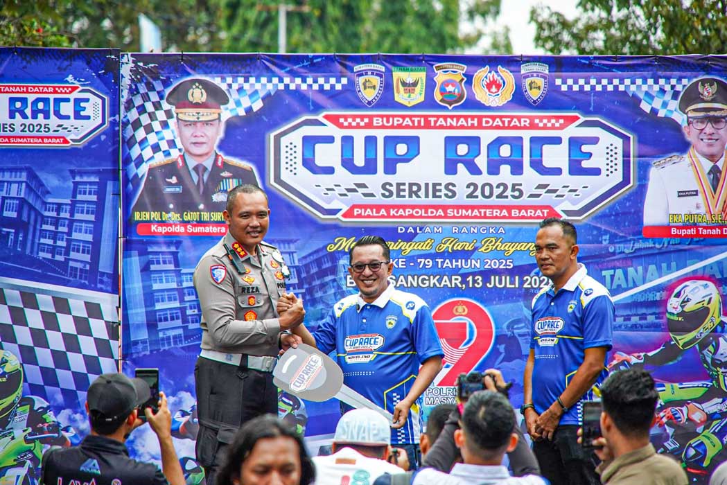 Bupati Tanah Datar Cup Race 2025 Resmi Bergulir, Lebih dari 400 Pembalap Siap Bersaing di Sirkuit Cindua Mato