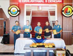 Lantamal II Bongkar Penyelundupan 15 Kg Ganja di Pantai Natal Madina
