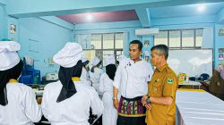 Lord Adi MasterChef Berbagi Ilmu Kuliner Eksklusif di SMKN 1 Padang Panjang