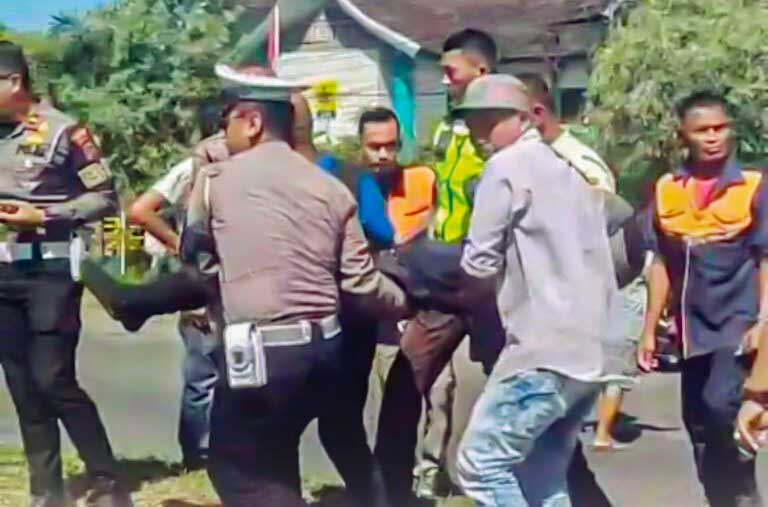 Pengendara Motor Tak Dikenal Tergeletak di Bypass Padang, Dilarikan ke Rumah Sakit
