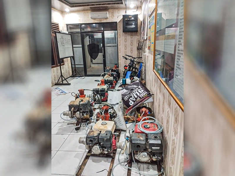 Polres Lima Puluh Kota Sikat 14 Penambang Emas Ilegal di Pangkalan, Mesin dan Emas Disita