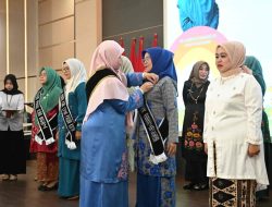 Bunda PAUD Dharmasraya Resmi Dikukuhkan, Leli Arni Siap Wujudkan Generasi Emas