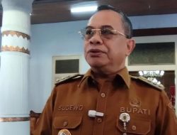 Bupati Pati Sudewo Tolak Mundur, Hadapi Ribuan Demonstran dan Ancaman Pemakzulan
